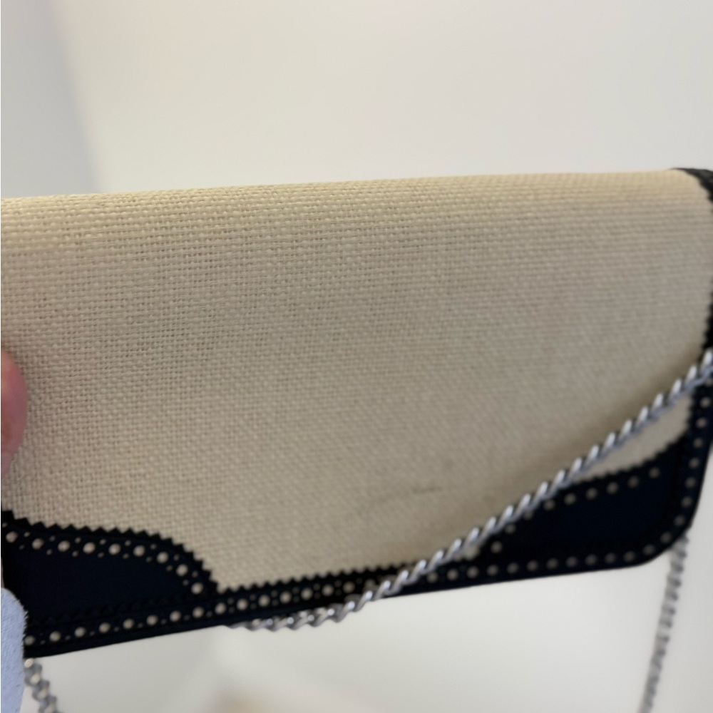 Black and Cream Clutch - Picture 4 of 5